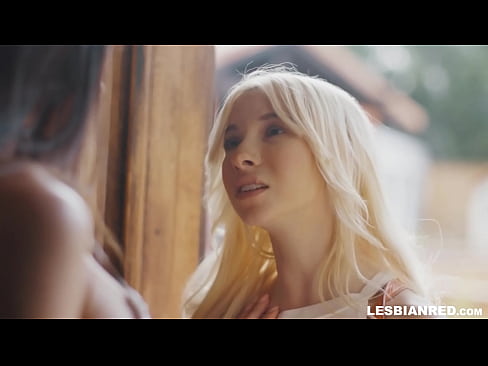 ❤️ Девушка приходит домой через несколько месяцев и в конечном итоге ест киску своей мачехи ☑ Домашнее порно на нашем сайте ️