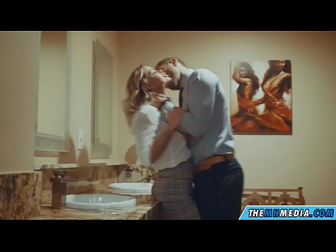 ❤️ когда грудастая блондинка соблазняет тебя в общественном туалете ☑ Домашнее порно на нашем сайте ️